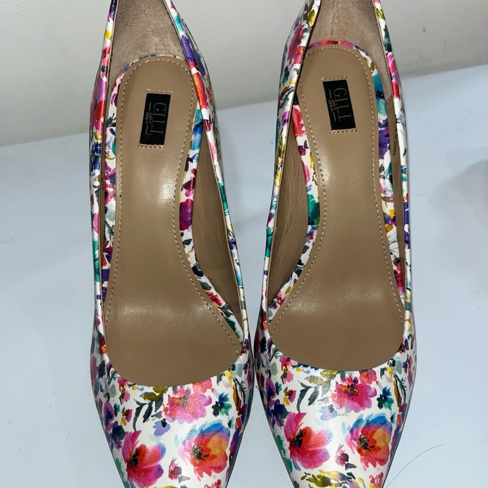 Women's Floral Pumps Size 8
